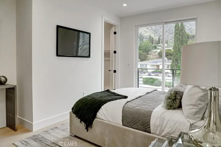 13903 Graber Avenue, Sylmar, California 91342