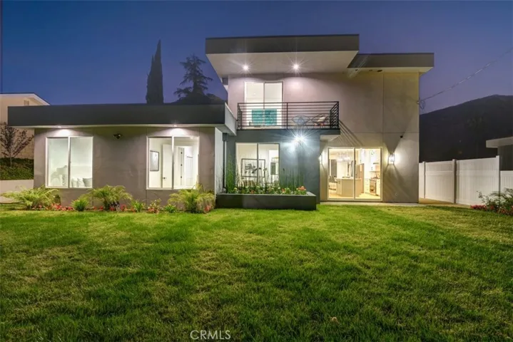 13903 Graber Avenue, Sylmar, California 91342