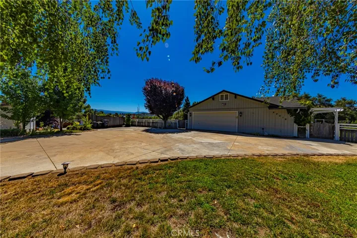 area in front of home