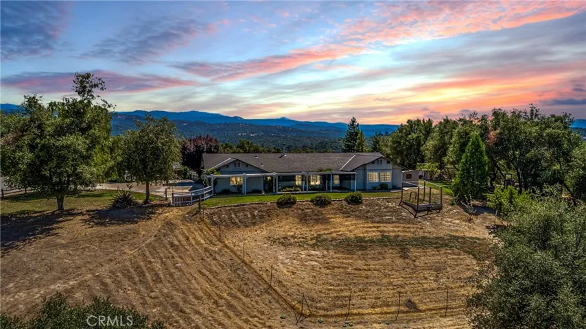 42016 Lone Olive Lane, Ahwahnee, California 93601
