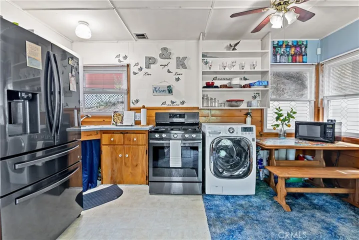 23526 Knapps Cutoff, Crestline, California 92325