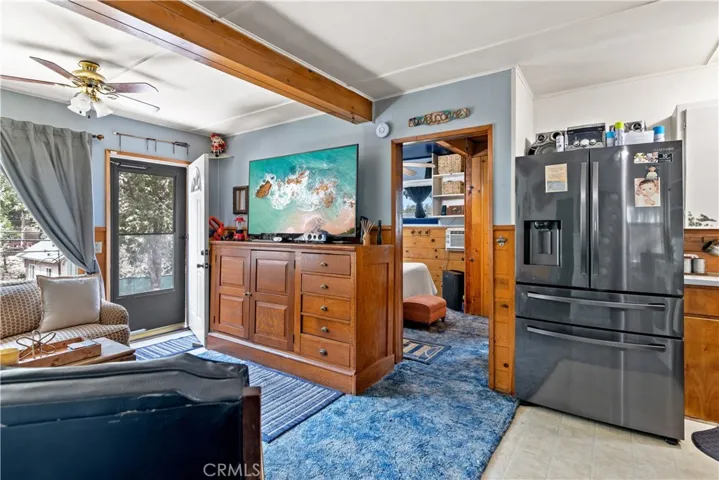 23526 Knapps Cutoff, Crestline, California 92325