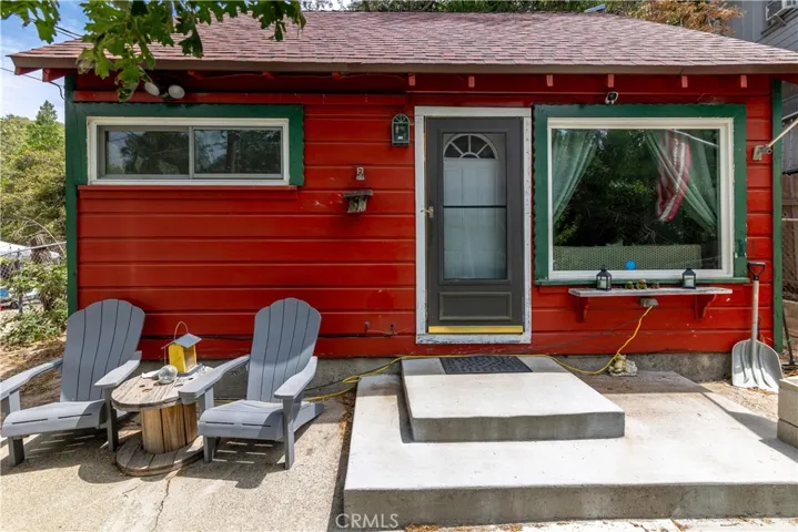 23526 Knapps Cutoff, Crestline, California 92325