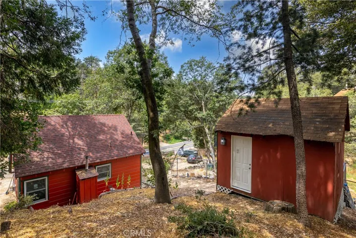 23526 Knapps Cutoff, Crestline, California 92325