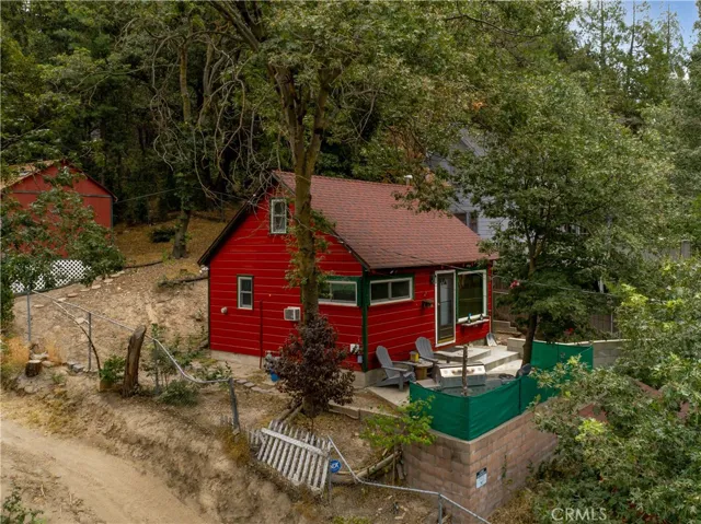 23526 Knapps Cutoff, Crestline, California 92325