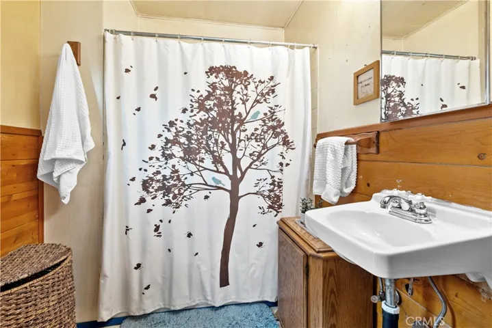23526 Knapps Cutoff, Crestline, California 92325