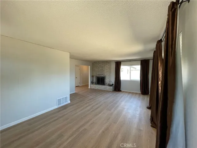 7690 Barberry Avenue, Yucca Valley, California 92284