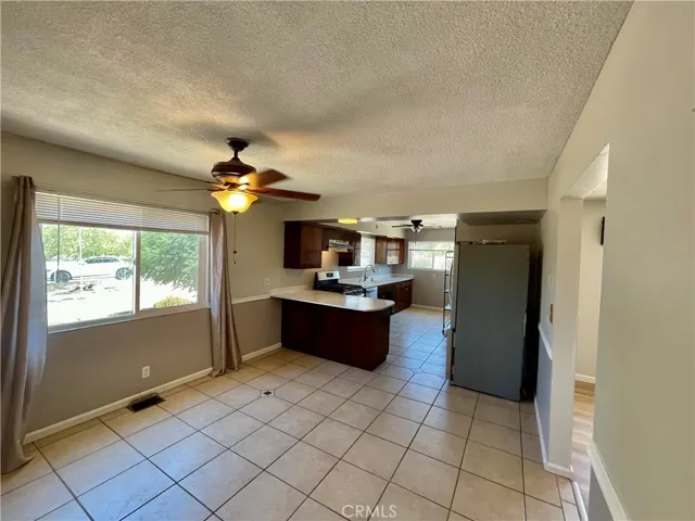 7690 Barberry Avenue, Yucca Valley, California 92284