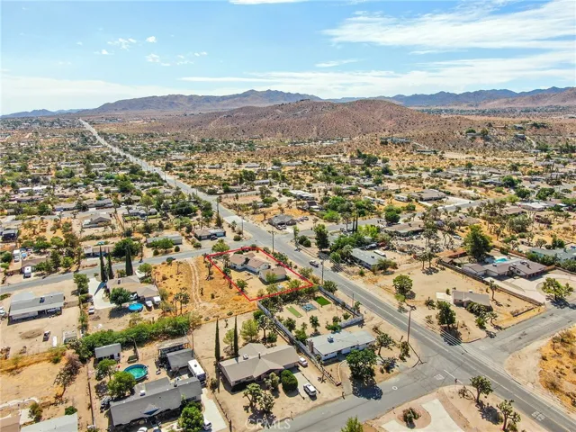 7690 Barberry Avenue, Yucca Valley, California 92284