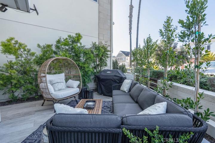 5512 Seashore Drive, Newport Beach, California 92663