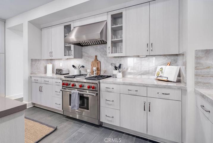 5512 Seashore Drive, Newport Beach, California 92663