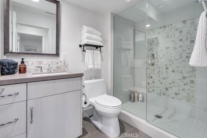5512 Seashore Drive, Newport Beach, California 92663
