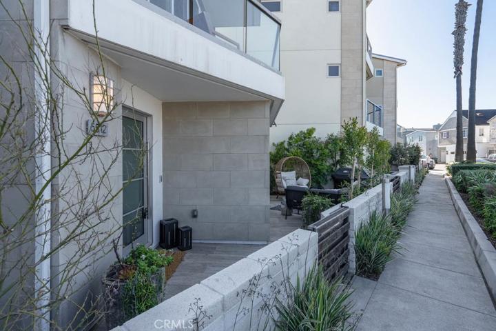 5512 Seashore Drive, Newport Beach, California 92663