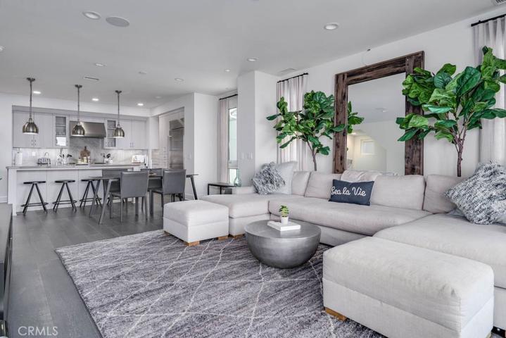 5512 Seashore Drive, Newport Beach, California 92663