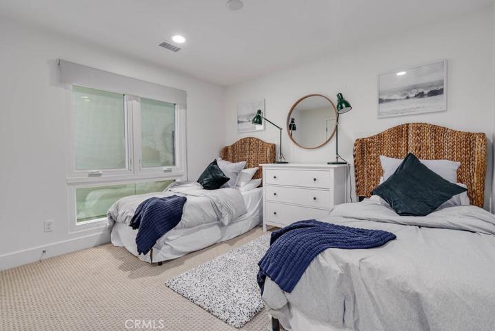 5512 Seashore Drive, Newport Beach, California 92663