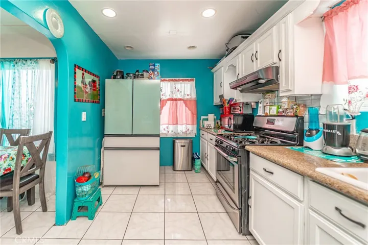 1502 W 65th Street, Los Angeles, California 90047