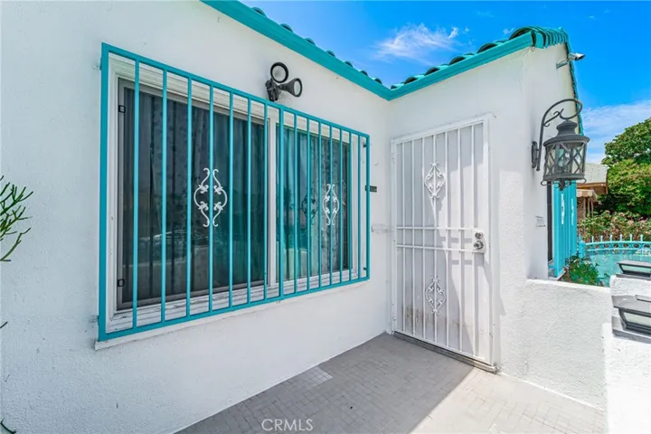 1502 W 65th Street, Los Angeles, California 90047