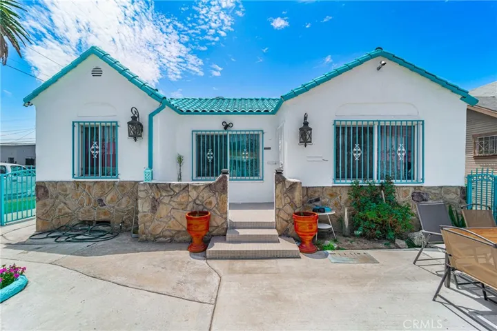 1502 W 65th Street, Los Angeles, California 90047