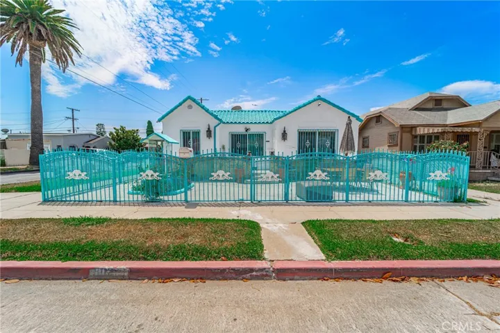1502 W 65th Street, Los Angeles, California 90047