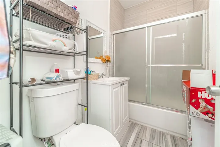 1502 W 65th Street, Los Angeles, California 90047