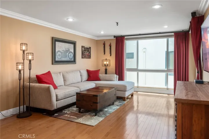 565 Esplanade 214, Redondo Beach, California 90277