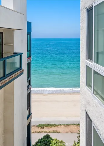 565 Esplanade 214, Redondo Beach, California 90277