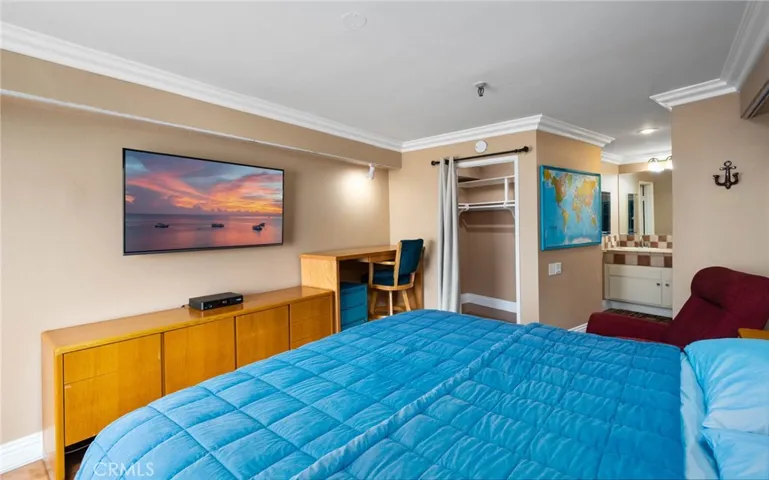 565 Esplanade 214, Redondo Beach, California 90277