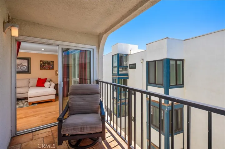 565 Esplanade 214, Redondo Beach, California 90277