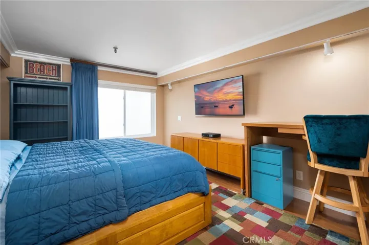 565 Esplanade 214, Redondo Beach, California 90277