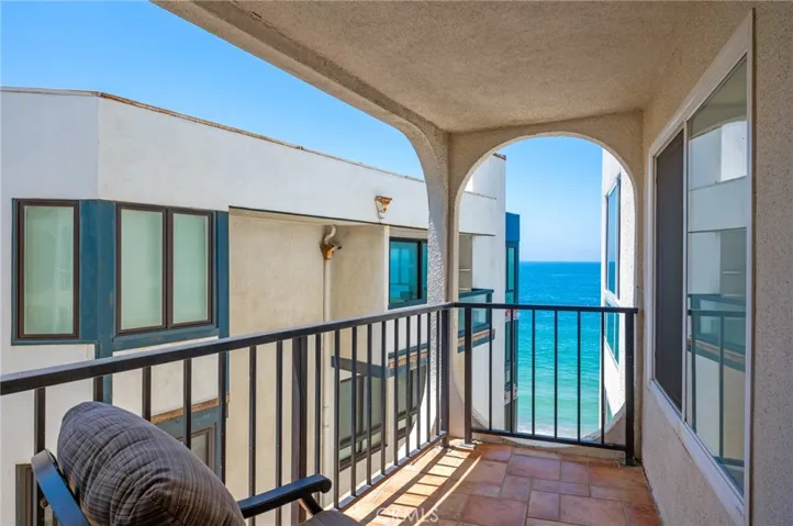565 Esplanade 214, Redondo Beach, California 90277
