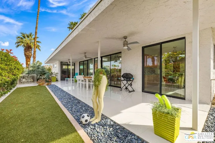 1380 Malaga Circle, Palm Springs, California 92264
