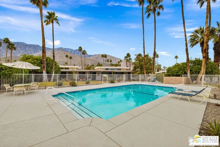 1380 Malaga Circle, Palm Springs, California 92264