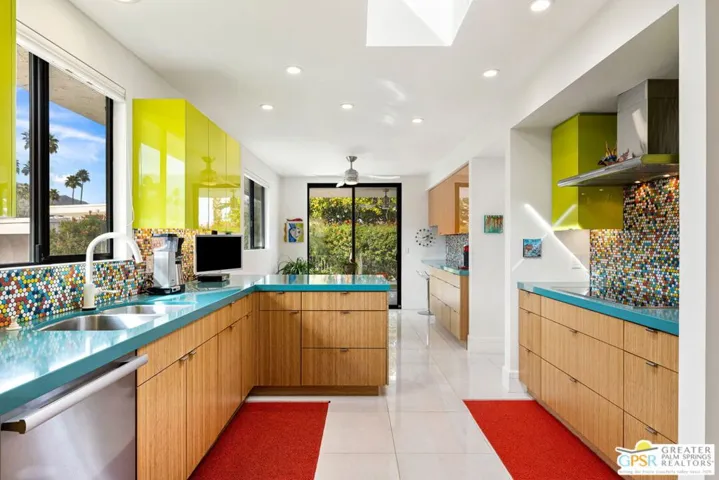 1380 Malaga Circle, Palm Springs, California 92264