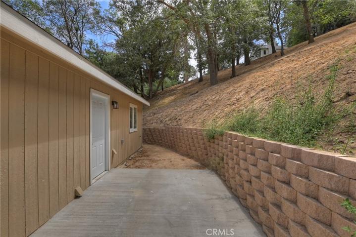 24743 Edelweiss Drive, Crestline, California 92325