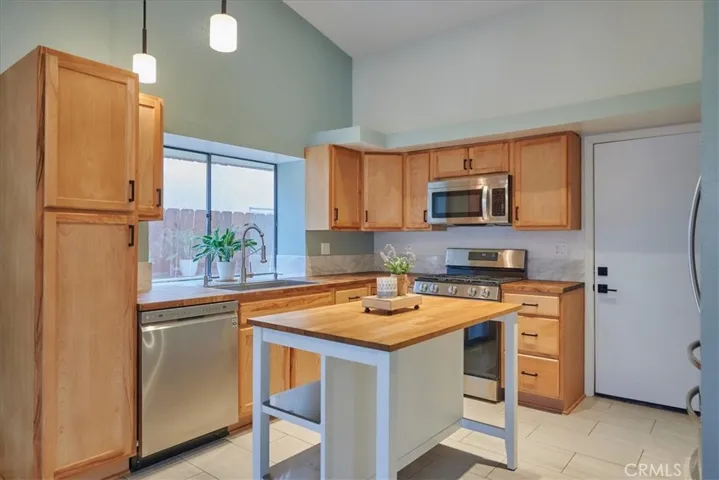28820 Avenida Marquesa, Cathedral City, California 92234