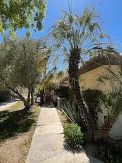 615 Woodcrest Lane E, Palm Desert, California 92260