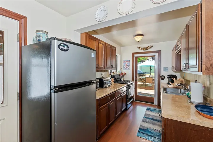 208 W Aeroplane Boulevard, Big Bear City, California 92314