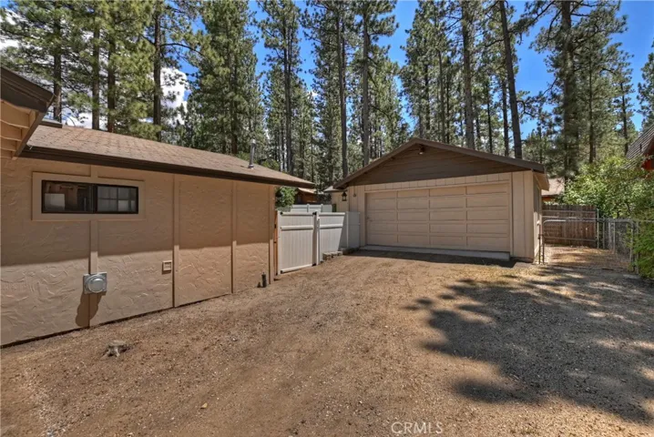 208 W Aeroplane Boulevard, Big Bear City, California 92314