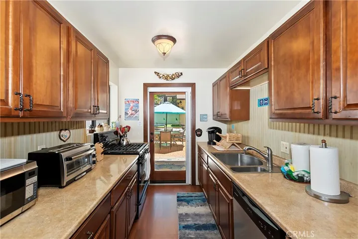 208 W Aeroplane Boulevard, Big Bear City, California 92314