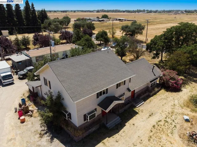 23480 N Pearl Rd, Acampo, California 95220