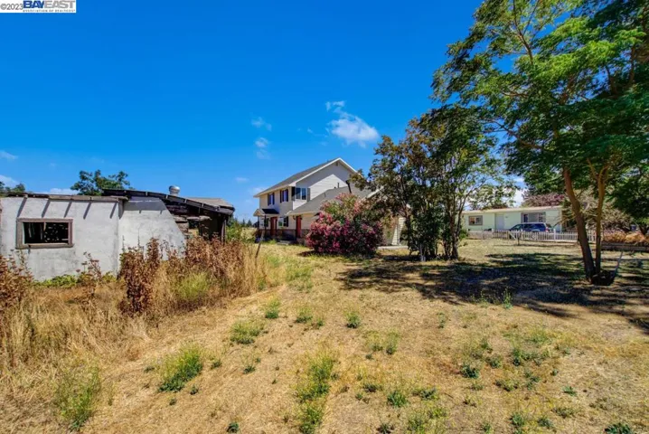 23480 N Pearl Rd, Acampo, California 95220