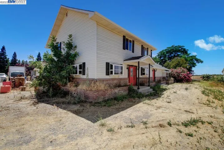 23480 N Pearl Rd, Acampo, California 95220
