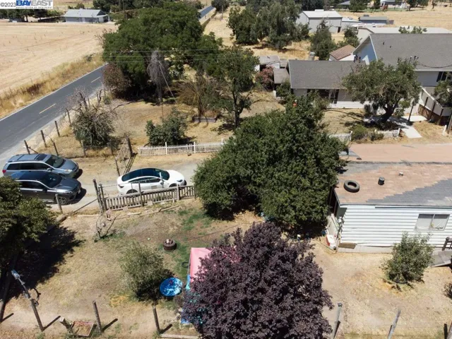23480 N Pearl Rd, Acampo, California 95220