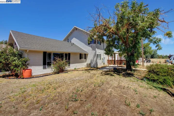 23480 N Pearl Rd, Acampo, California 95220