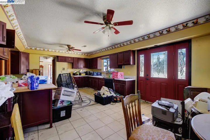 23480 N Pearl Rd, Acampo, California 95220