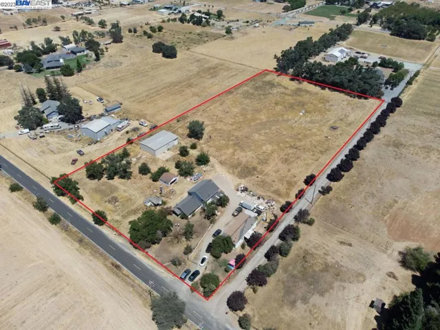 23480 N Pearl Rd, Acampo, California 95220