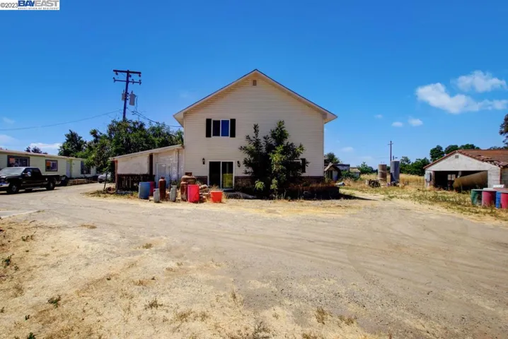 23480 N Pearl Rd, Acampo, California 95220