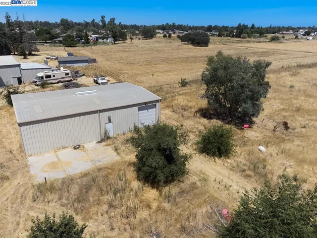 23480 N Pearl Rd, Acampo, California 95220