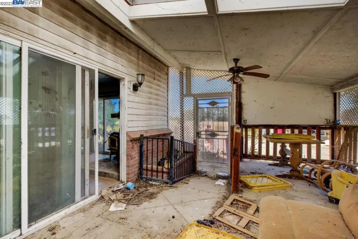 23480 N Pearl Rd, Acampo, California 95220