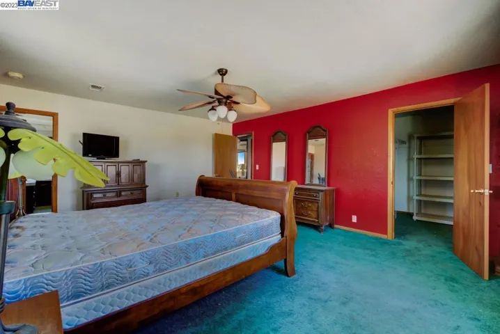 23480 N Pearl Rd, Acampo, California 95220